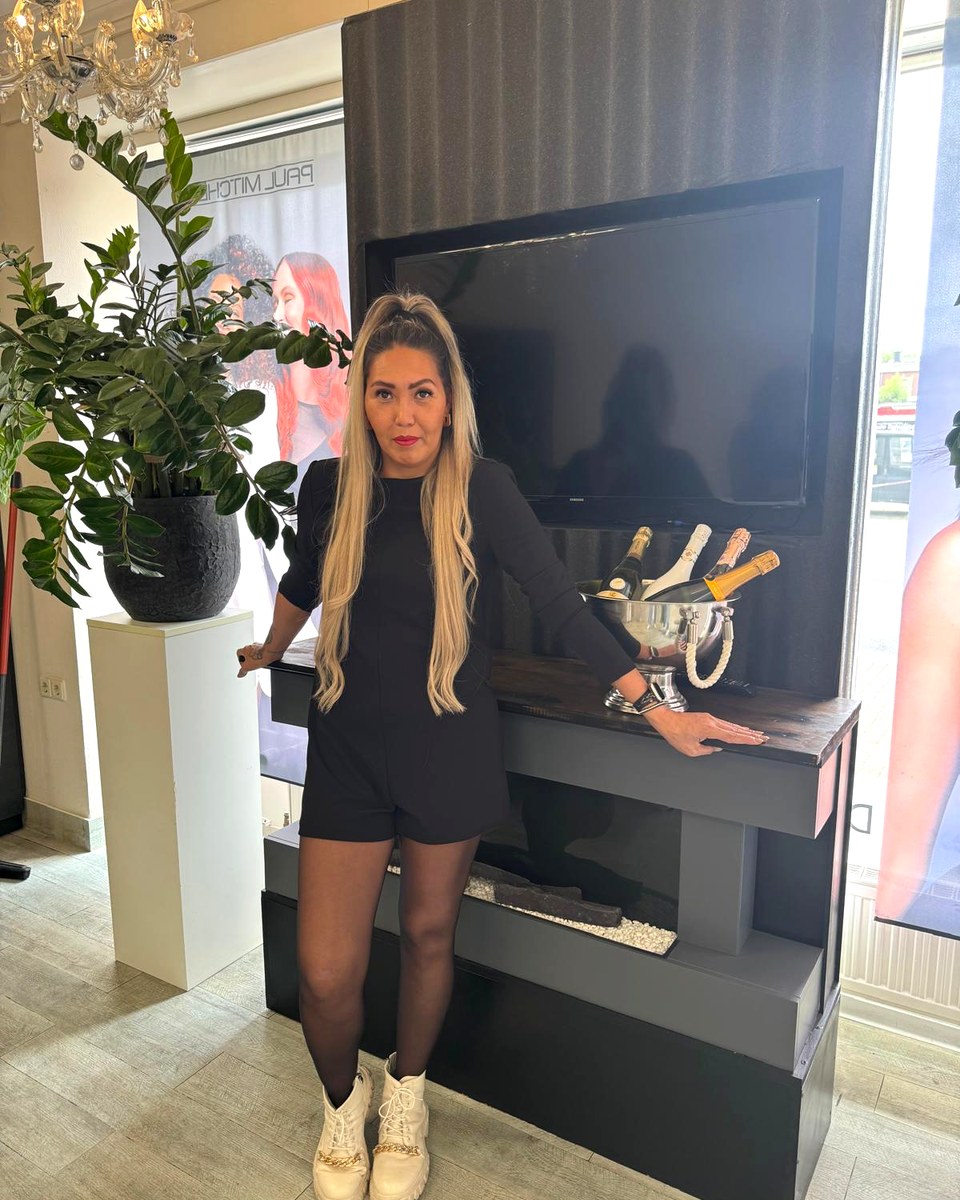 Aziza Lingemann, 16 Jahre tägliche Hairdreams-Erfahrung